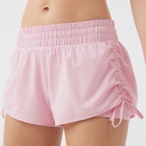 OFFLINE By Aerie Ruched Hot Stuff
Short Women’s size XL parfait pink